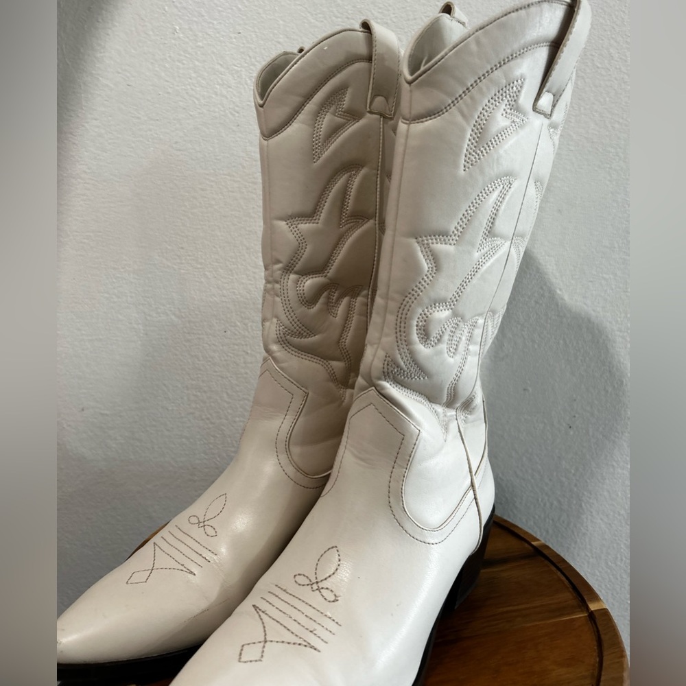 Stradivarius white cowboy boots